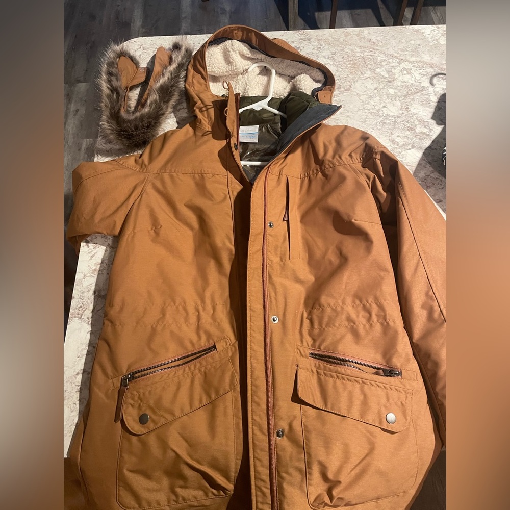 Women’s Columbia winter jacket size M.